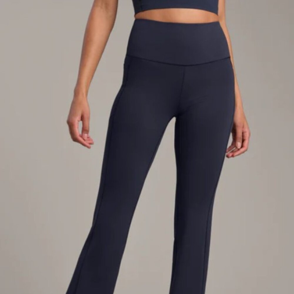 Rhone Revive Flare Legging Pocket Athletic Pants NWT Navy Blue XS